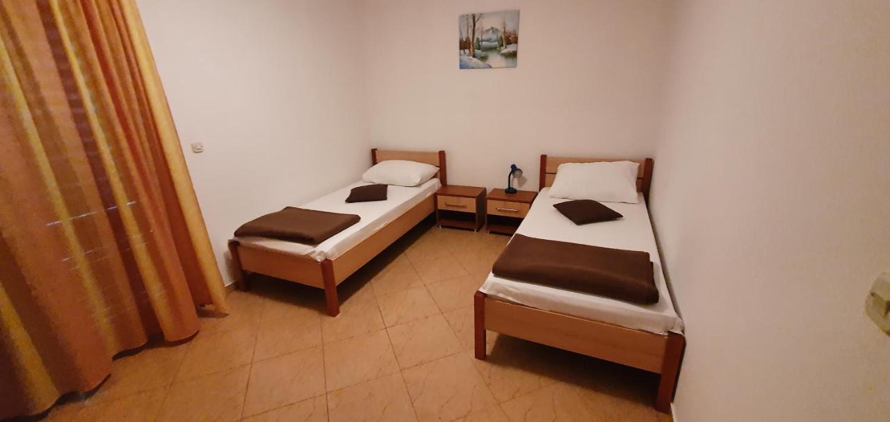 Apartment Put Vidaka Policnik Buitenkant foto